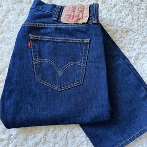 Levi’s 501 Men’s Jeans – Size 40x32 – Straight Leg – Dark Blue Denim